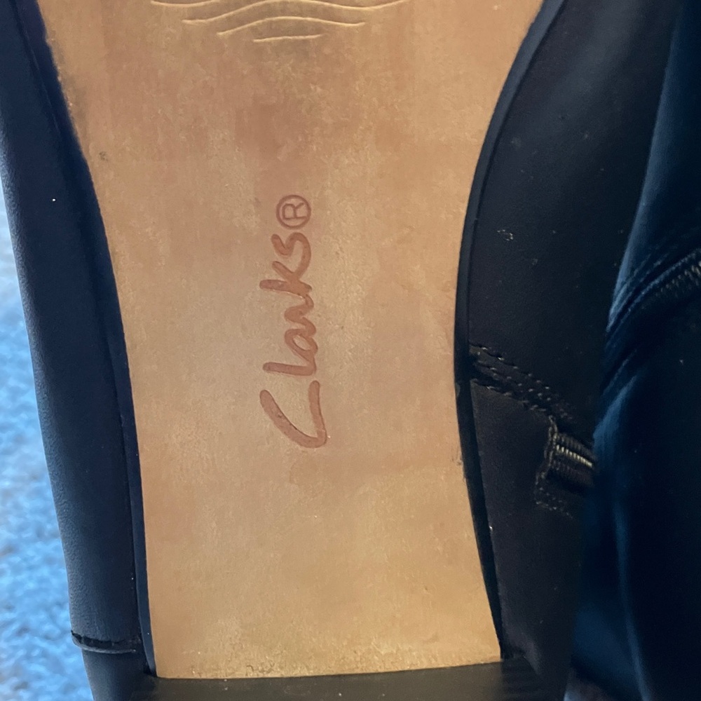 Clarks Ultimate Comfort Collection 7.5 Low Heel Zipper Boots Black - Picture 9 of 9